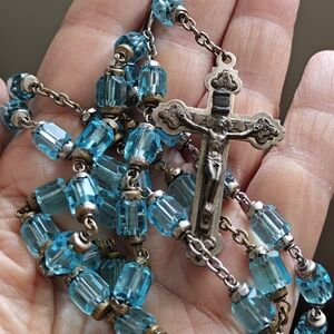 Stunning Vintage 50s Blue Glass Rosary Devotion Necklac